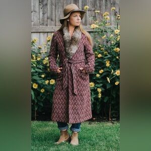 Vintage Club Monaco wool coat, real fur collar, size S (shows wear)